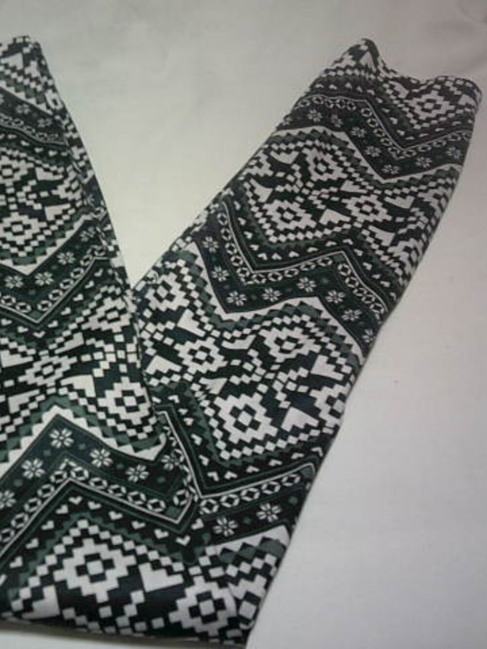 NICE NO BOUNDARIES LEGGINGS SPANDEX PANTS SZ LG 11/13 MOSAIC MINECRAFT DESIGN 👩